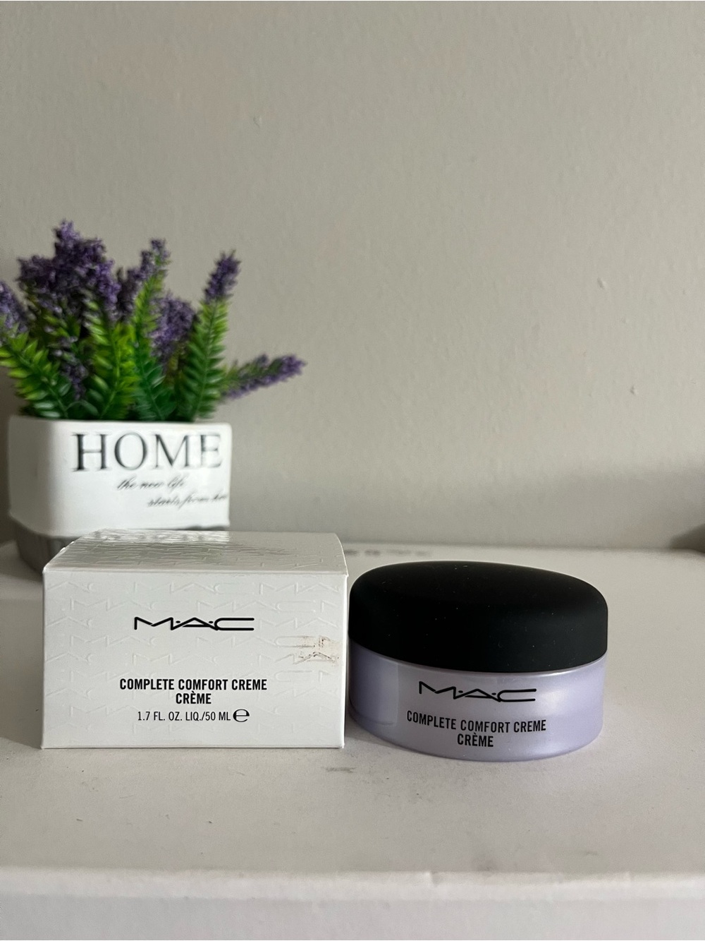 MAC Complete Comfort Creme Face Moisturizer 1.7 oz / 50 ML, New With Box
